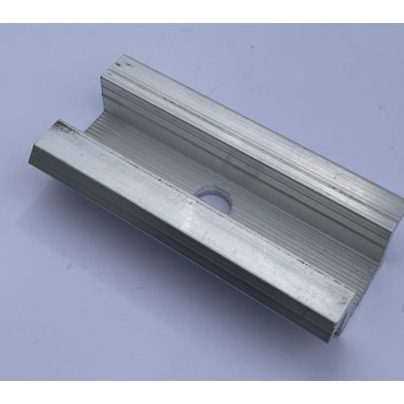 Middle Clamp with Grounding Line 70 mm