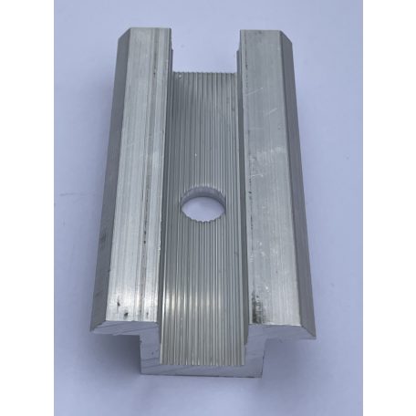 Middle Clamp with Grounding Line 70 mm