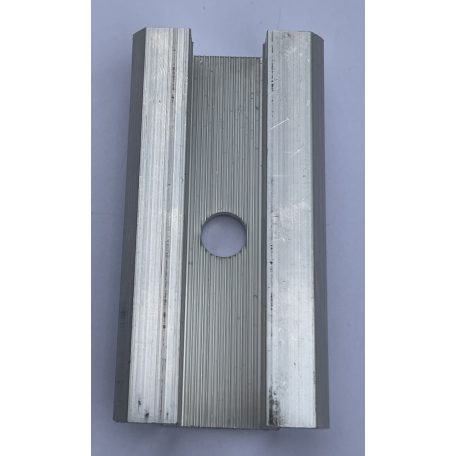 Middle Clamp with Grounding Line 70 mm