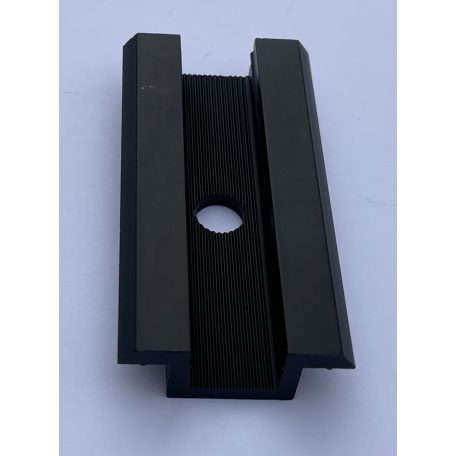 Middle Clamp with Grounding Line 70 mm, Black