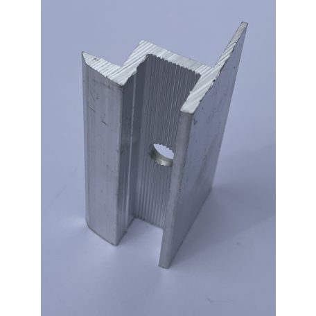 Clemă finală cu linie de împământare 30 mm 